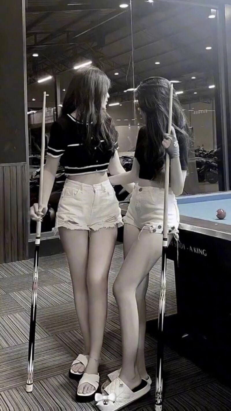 ảnh gái đánh bida che mặt