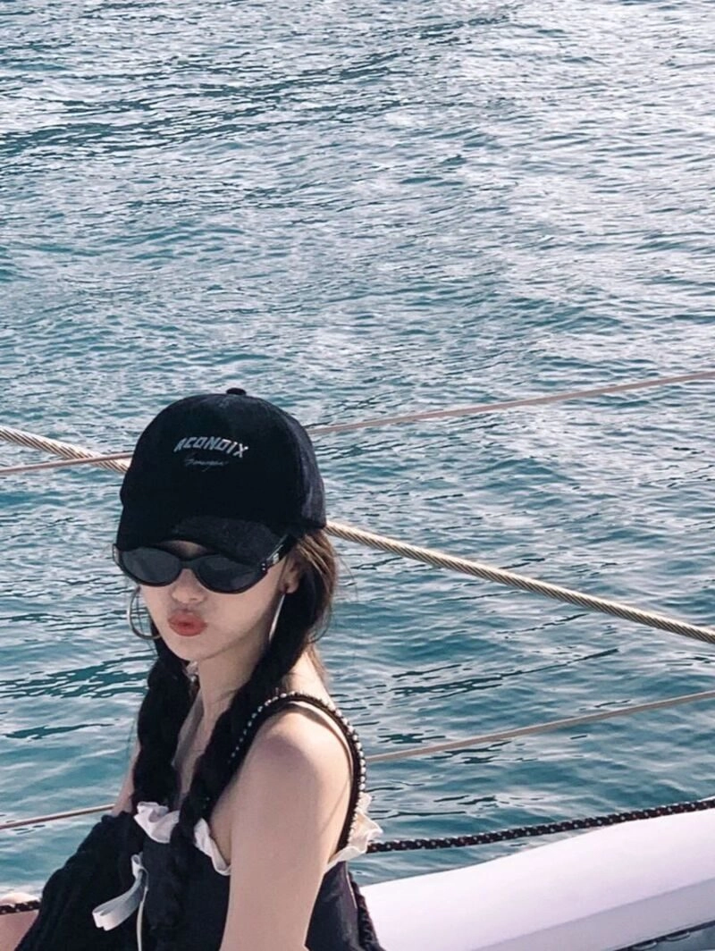 ảnh gái xinh đeo kính 2k12