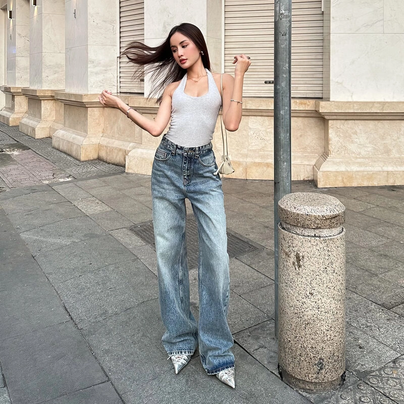 quần jean ống suông mặc với áo gì mùa đông