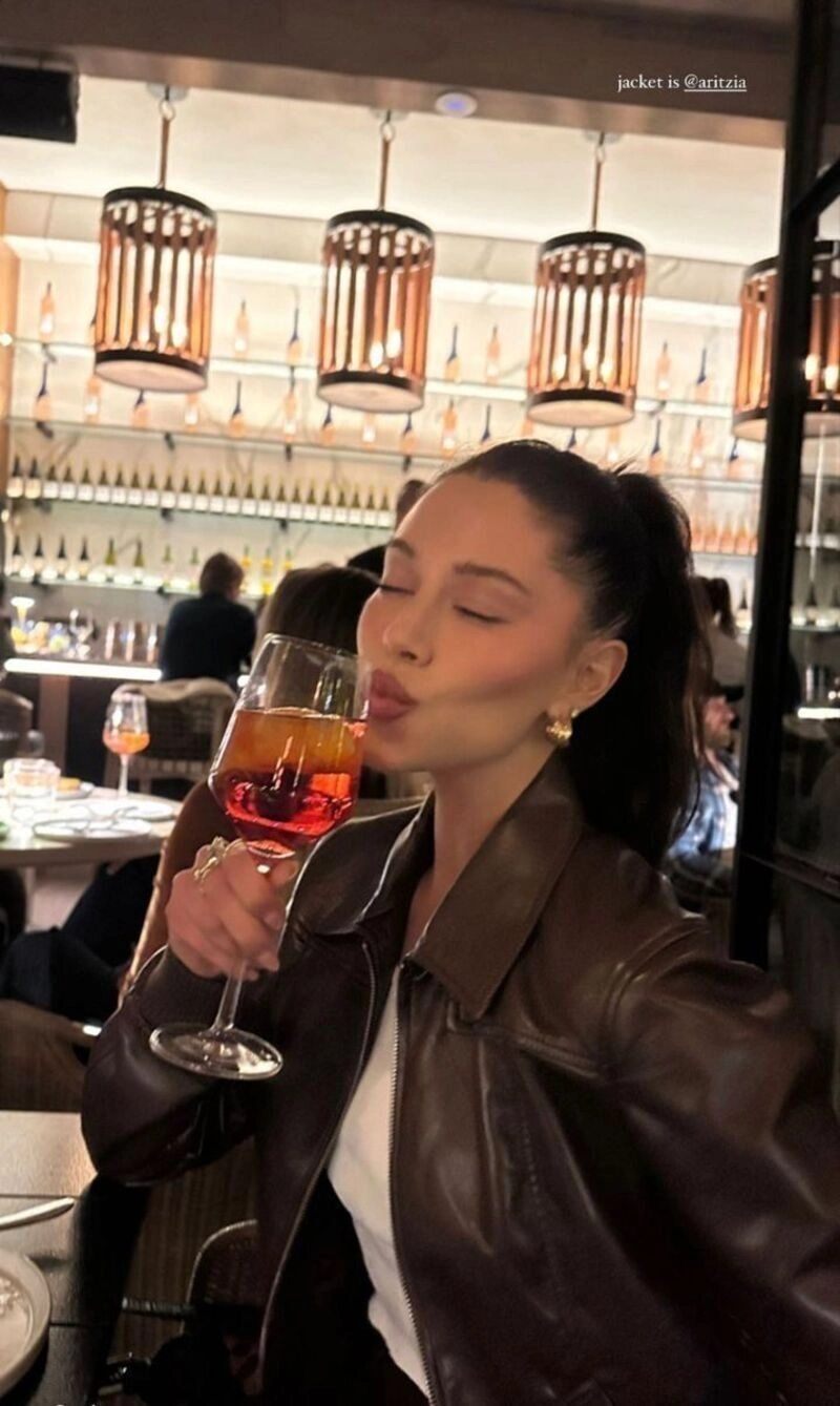 ảnh gái đi bar đẹp