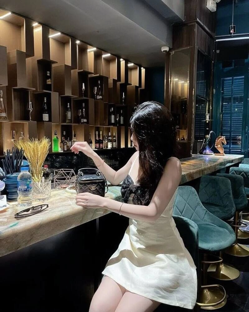 ảnh gái đi bar đẹp
