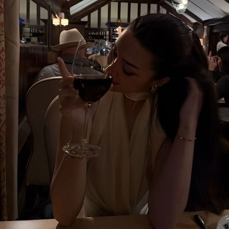 ảnh gái đi bar đẹp