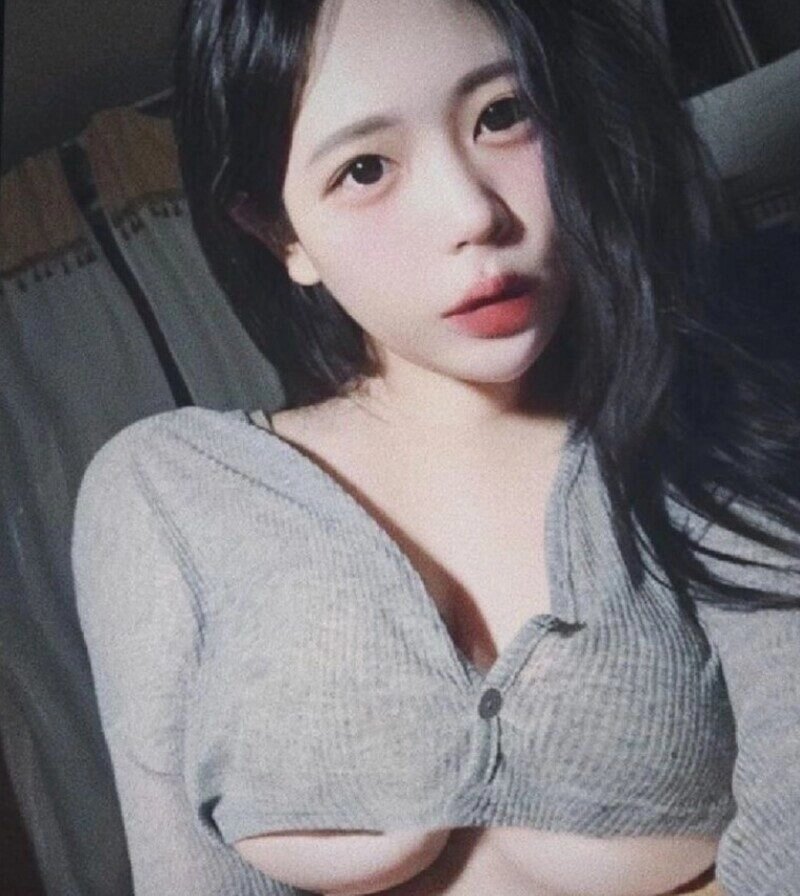 ảnh gái xinh khoe ti