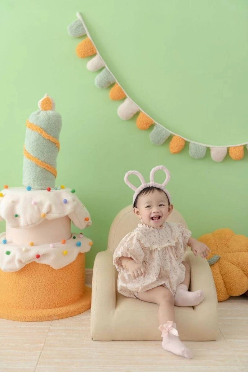 concept chụp ảnh cho be gái 1 tuổi