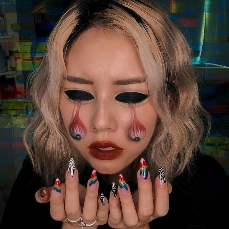 hình ảnh ảo giác cô gái