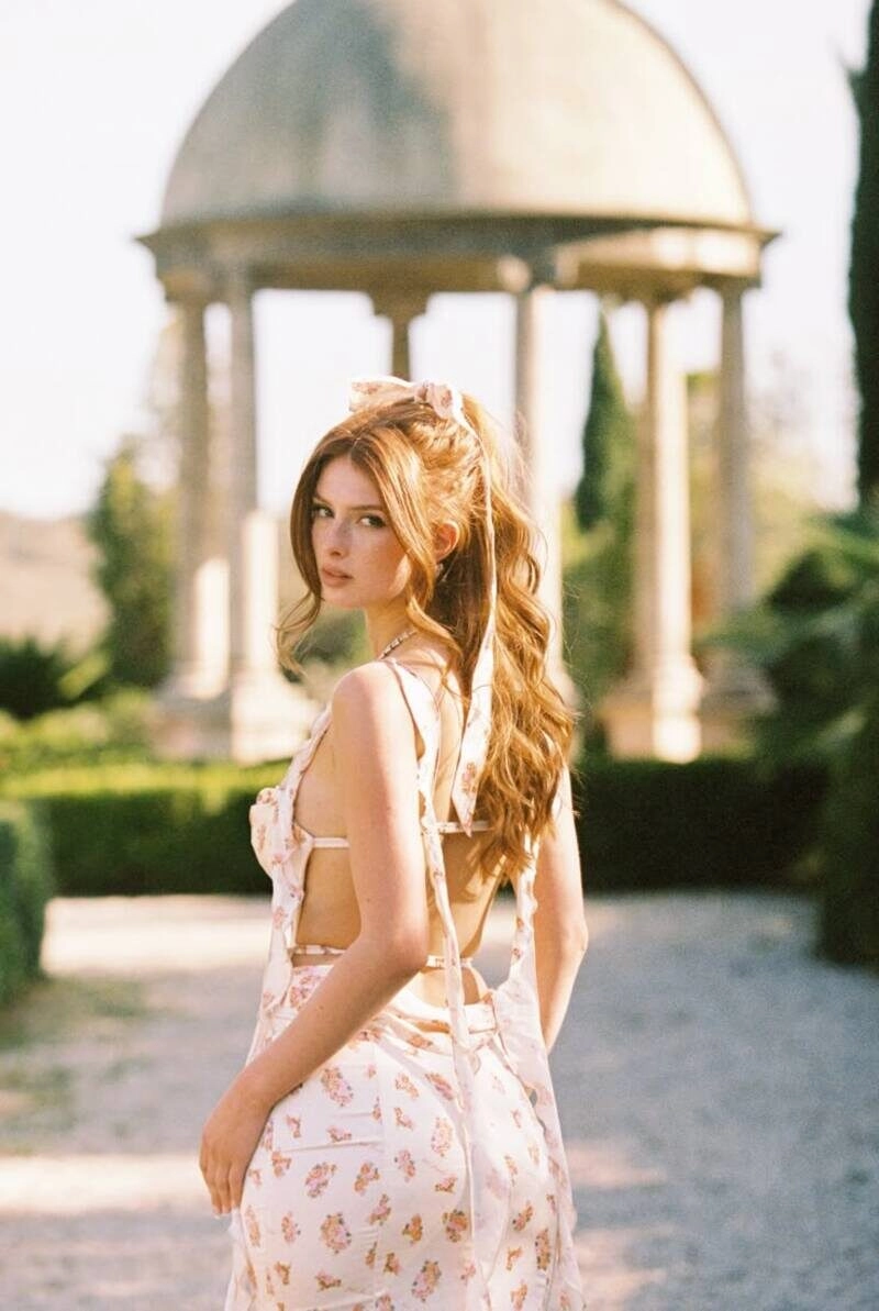 hình ảnh cô gái hà lan