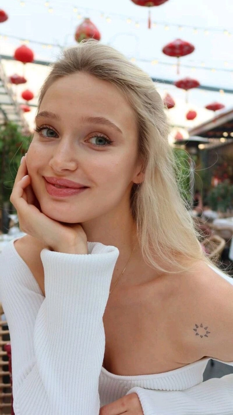 hình ảnh cô gái hà lan