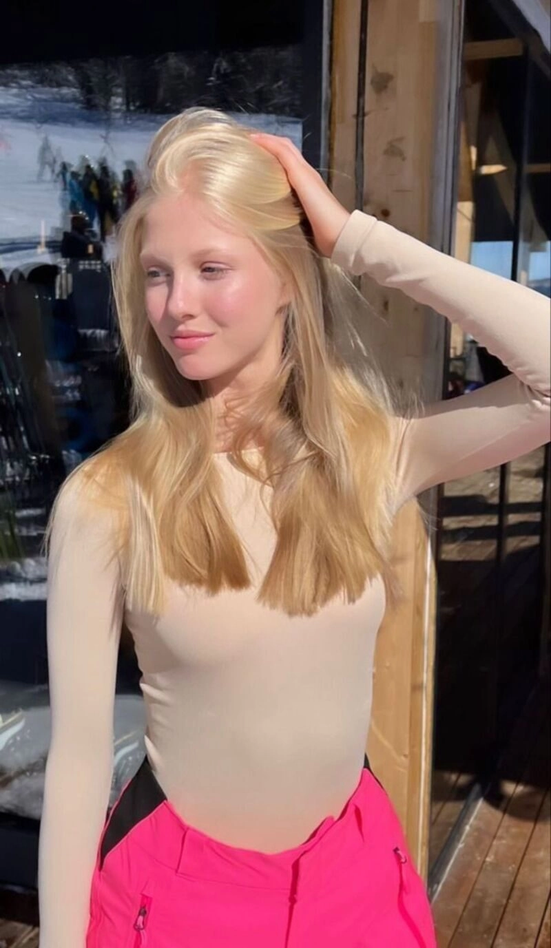 hình ảnh cô gái hà lan