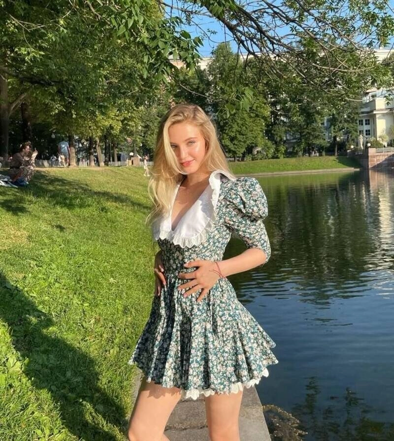 hình ảnh cô gái hà lan