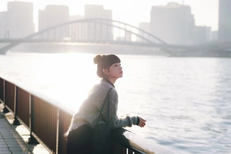 ảnh bìa tâm trạng buồn con gái