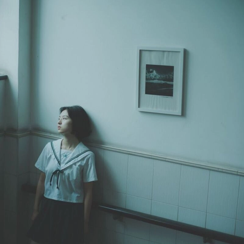 ảnh bìa tâm trạng buồn con gái