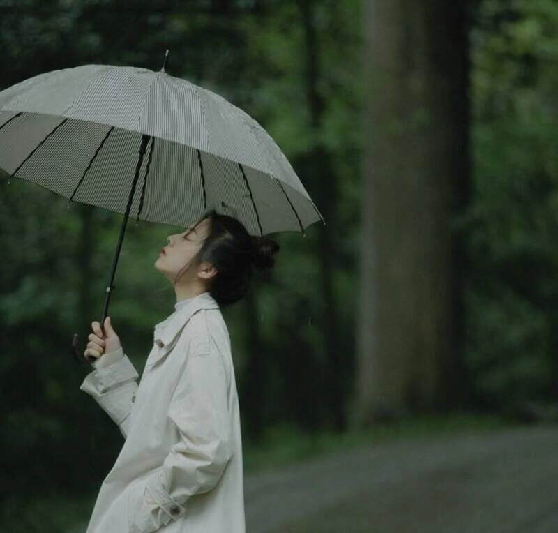 ảnh bìa tâm trạng buồn con gái