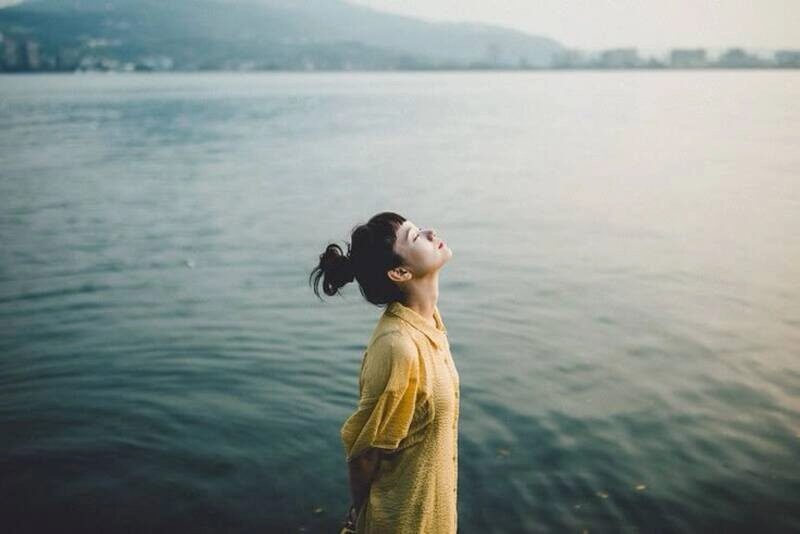 ảnh bìa tâm trạng buồn con gái