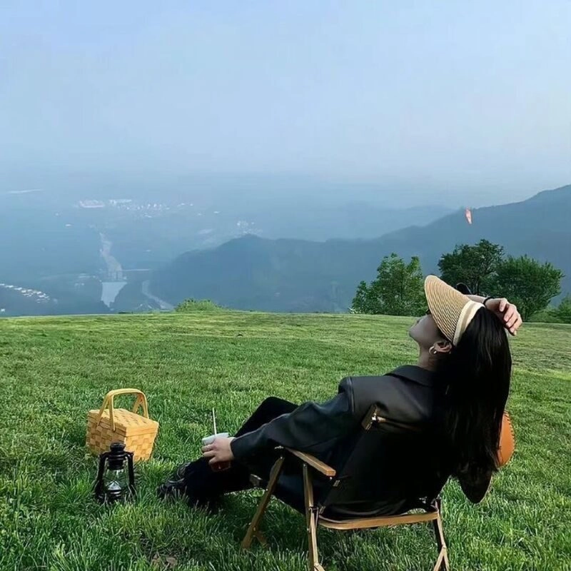 ảnh chụp sau lưng buồn