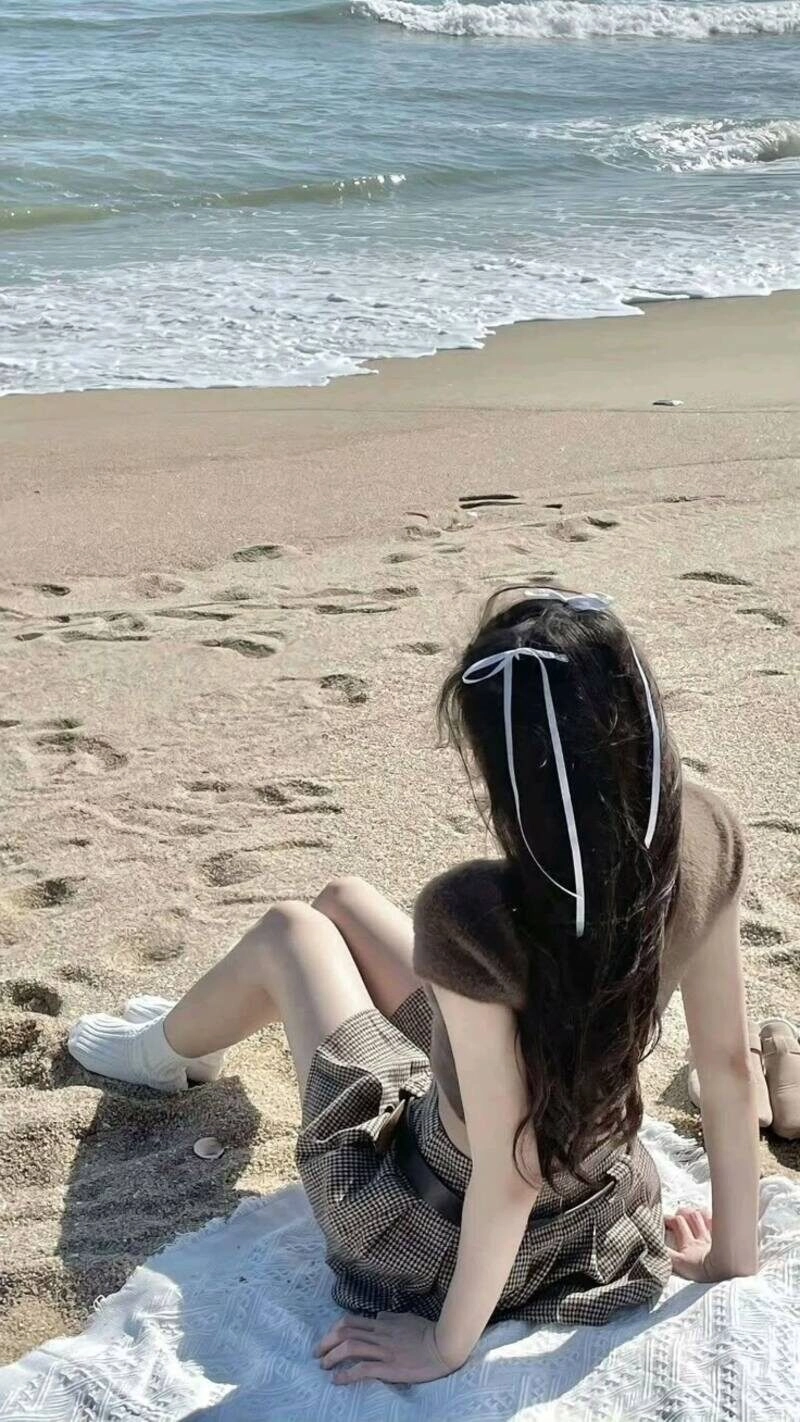 ảnh chụp sau lưng buồn