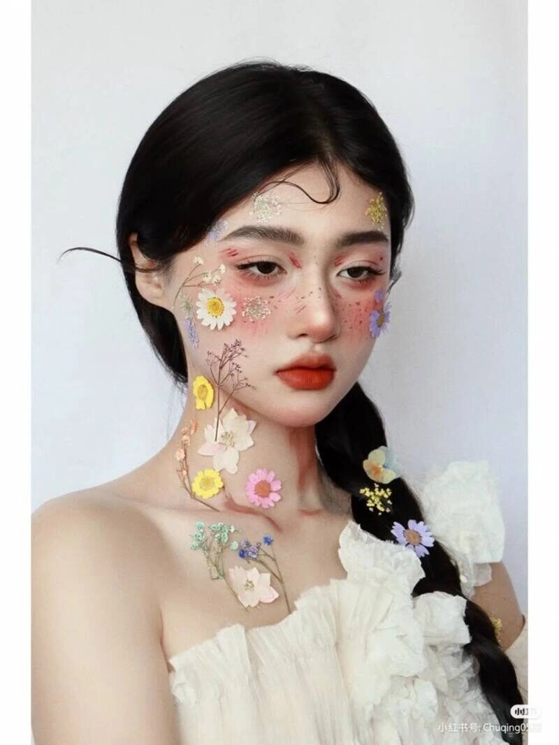 ảnh cô gái nghệ thuật