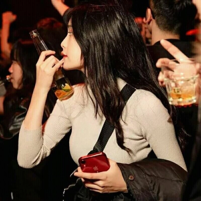 ảnh con gái nhậu say