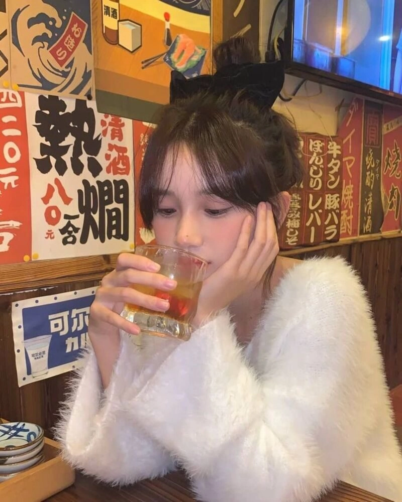 ảnh con gái nhậu say