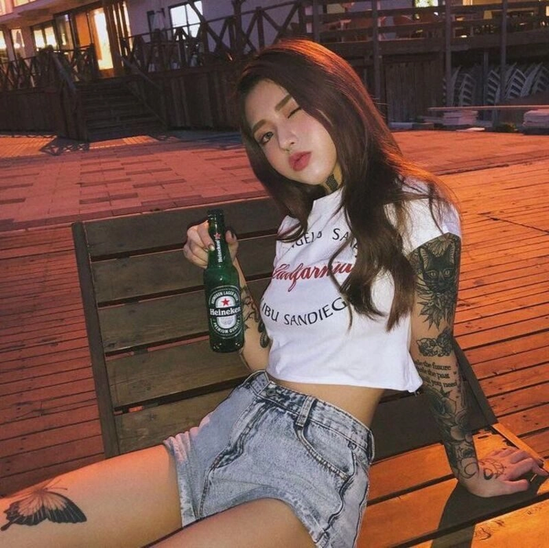 ảnh con gái nhậu say