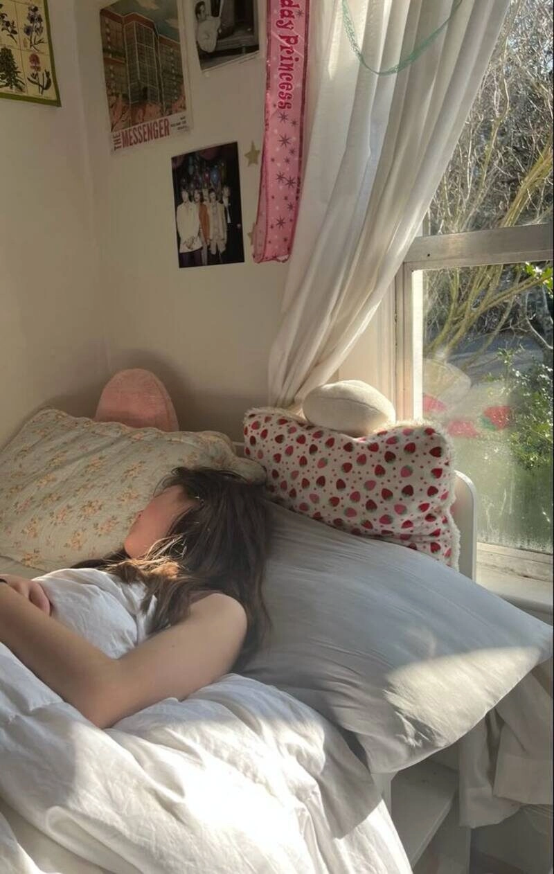ảnh gái ngủ