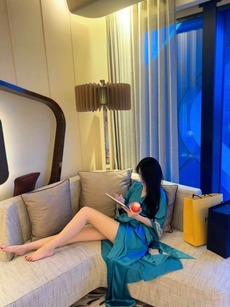 ảnh gái trong nhà nghỉ