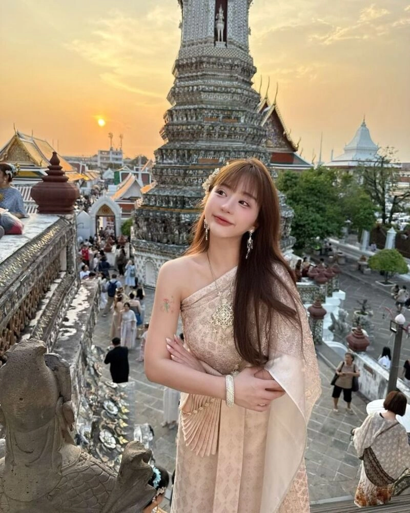 ảnh gái thái lan mặc trang phục truyền thống