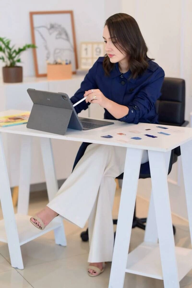 ảnh gái văn phòng làm việc