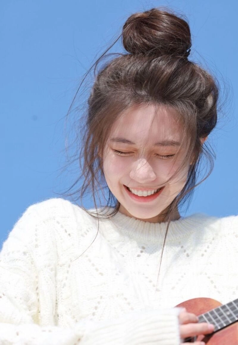 ảnh gái xinh búi tóc