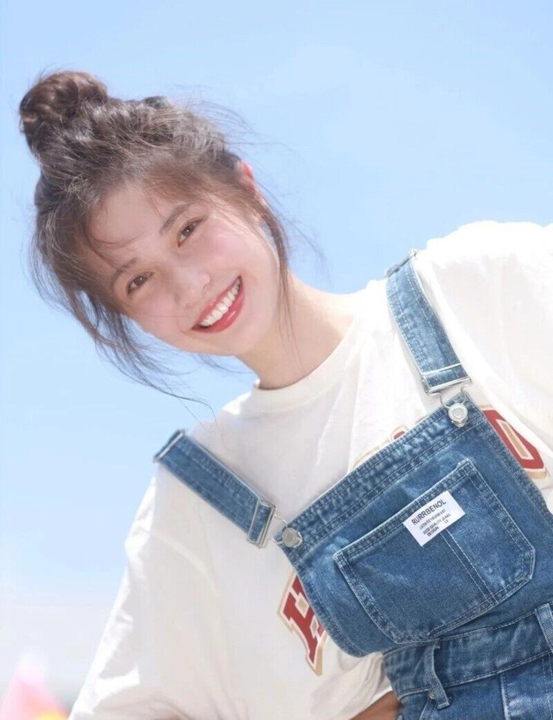 ảnh gái xinh búi tóc