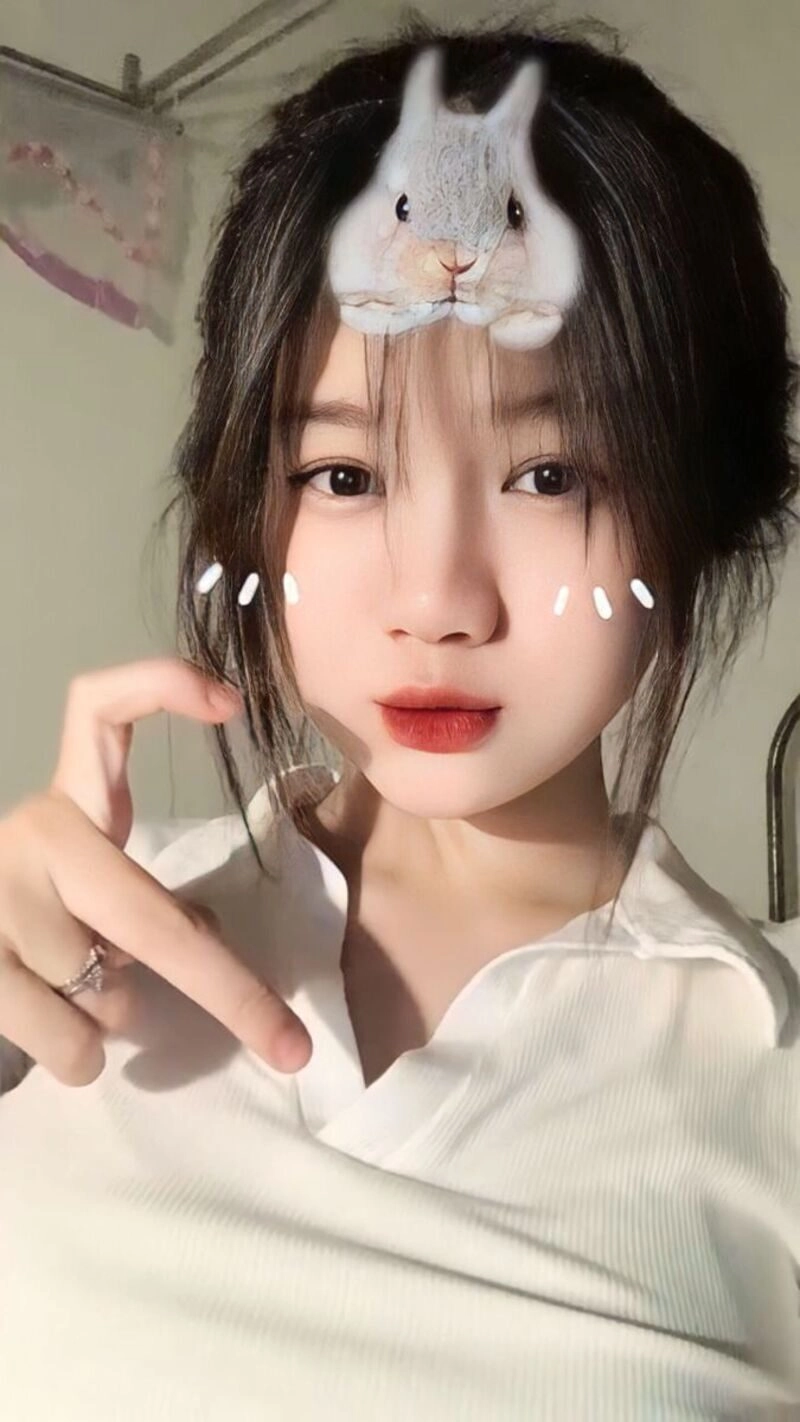 ảnh gái xinh chu mỏ