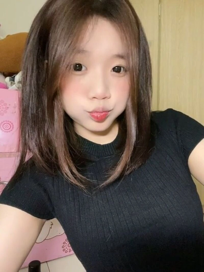 ảnh gái xinh chu mỏ