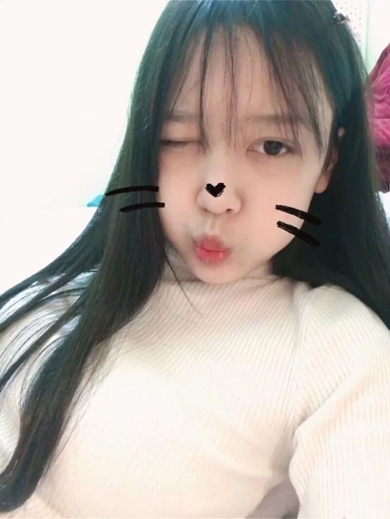 ảnh gái xinh chu mỏ