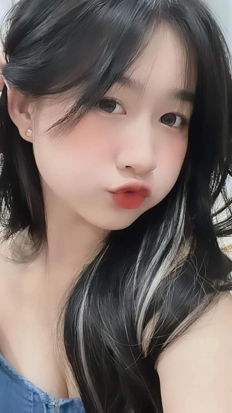 ảnh gái xinh chu mỏ