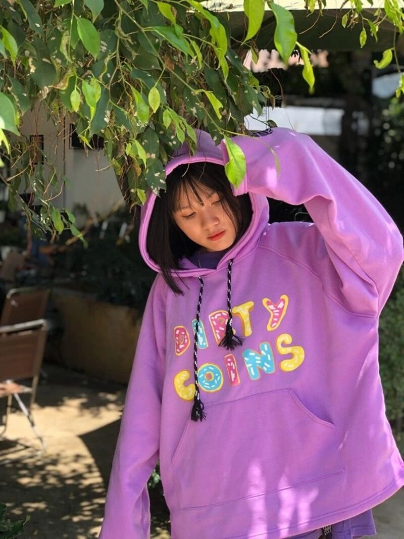 ảnh gái xinh mặc áo hoodie