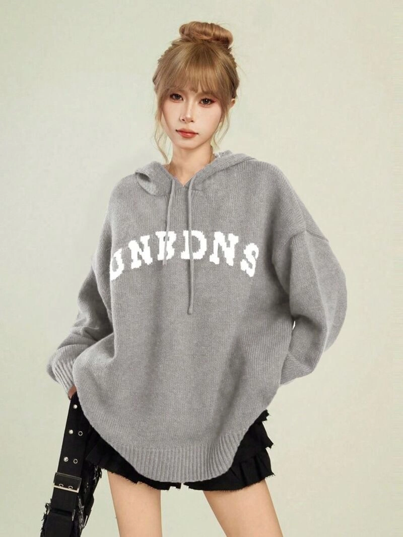 ảnh gái xinh mặc áo hoodie