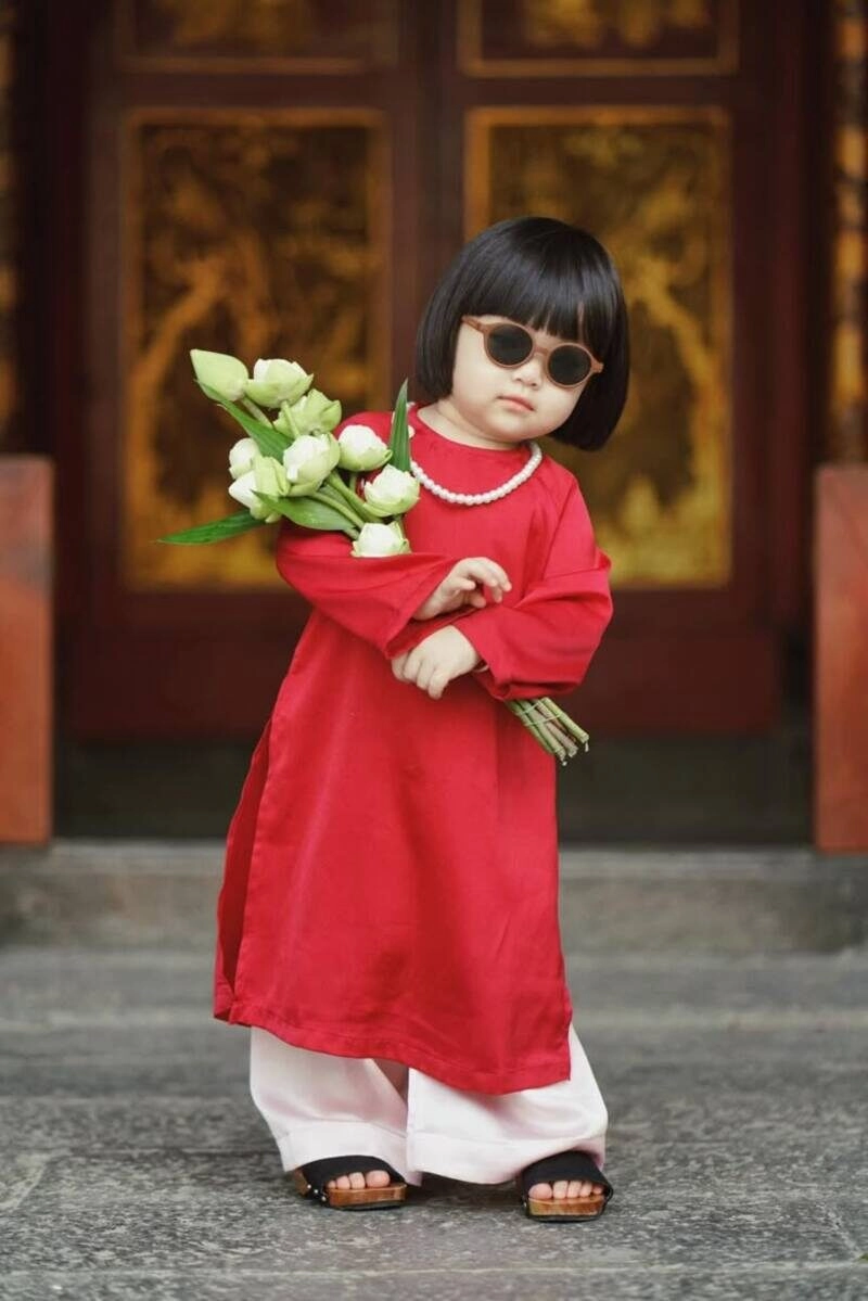 chụp ảnh sen cho bé gái