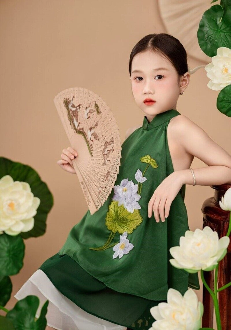 Tuyển chọn 499+ concept chụp ảnh sen cho bé gái đẹp như tiên nữ