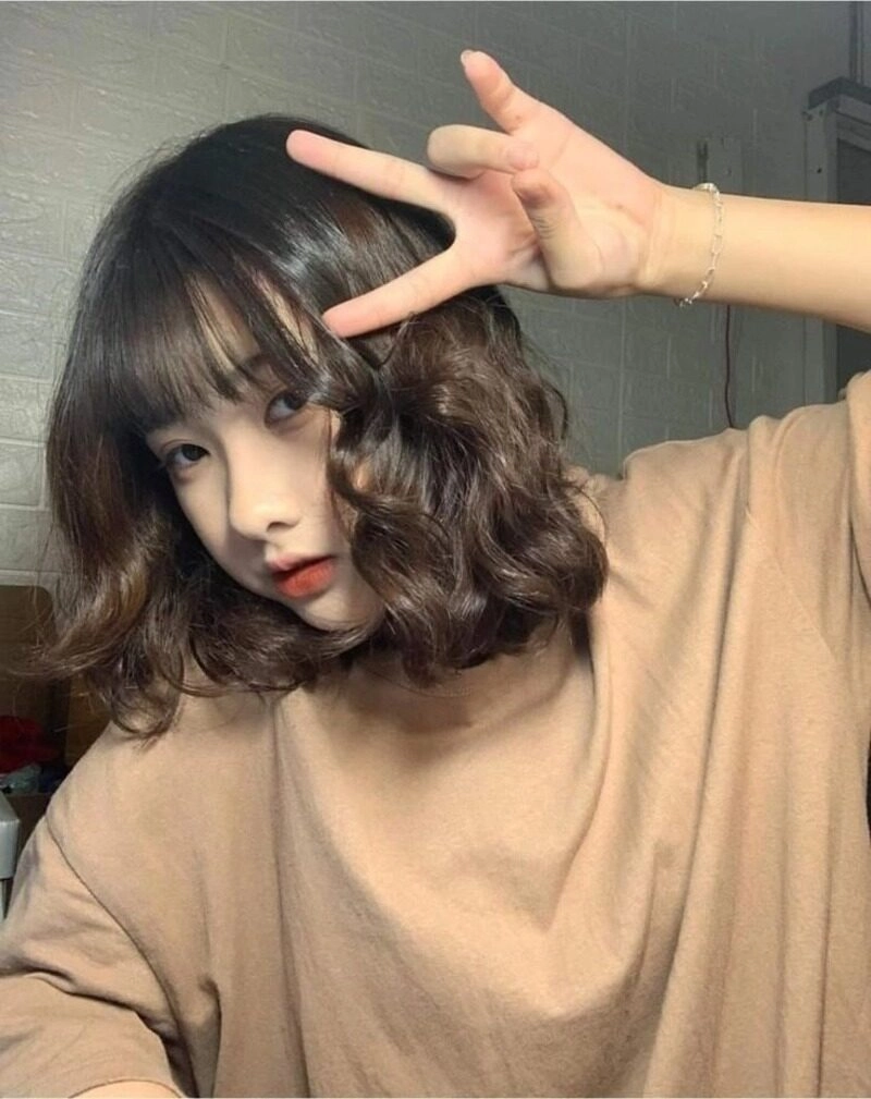 hình ảnh cô gái độc thân vui vẻ