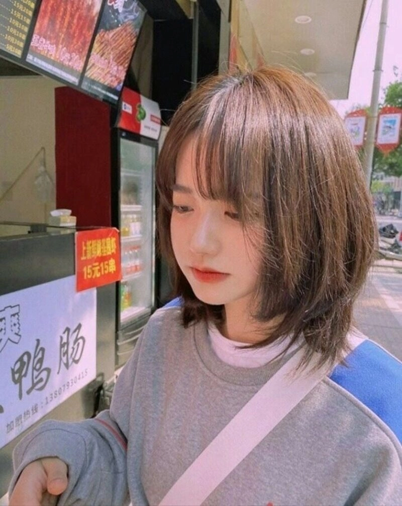 hình ảnh cô gái độc thân vui vẻ