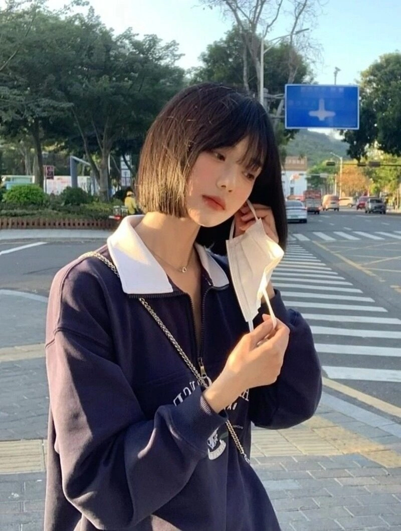 hình ảnh cô gái độc thân vui vẻ