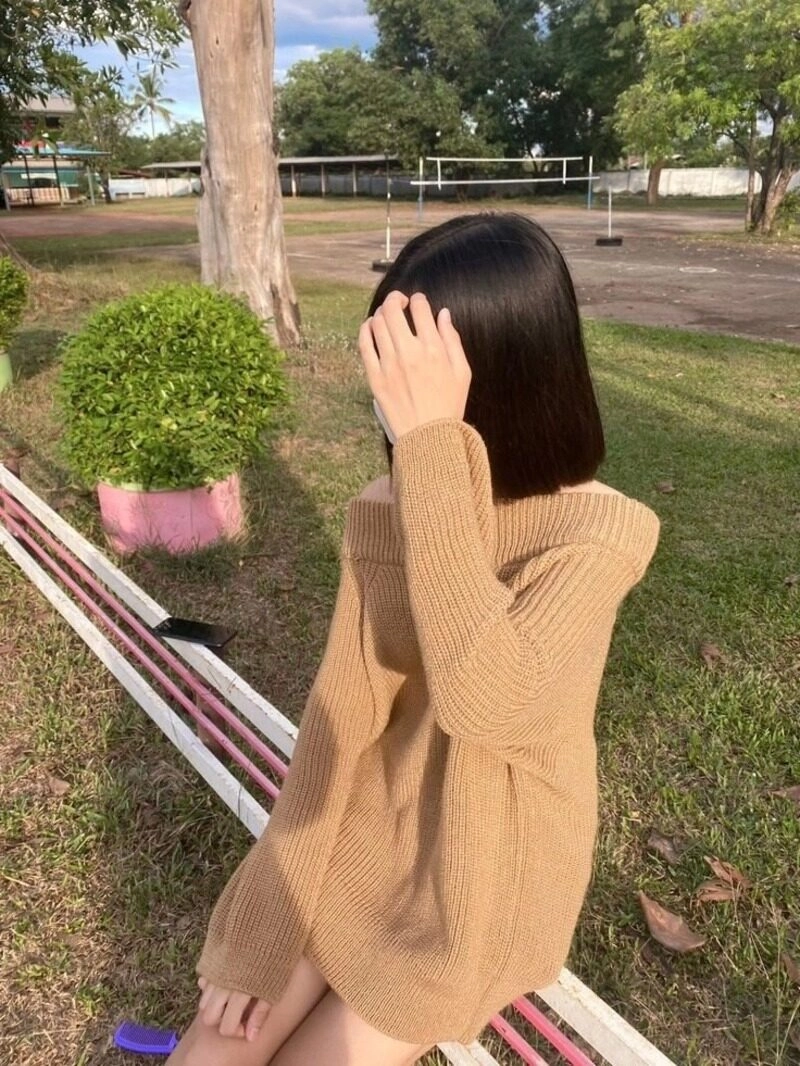 hình ảnh cô gái độc thân vui vẻ