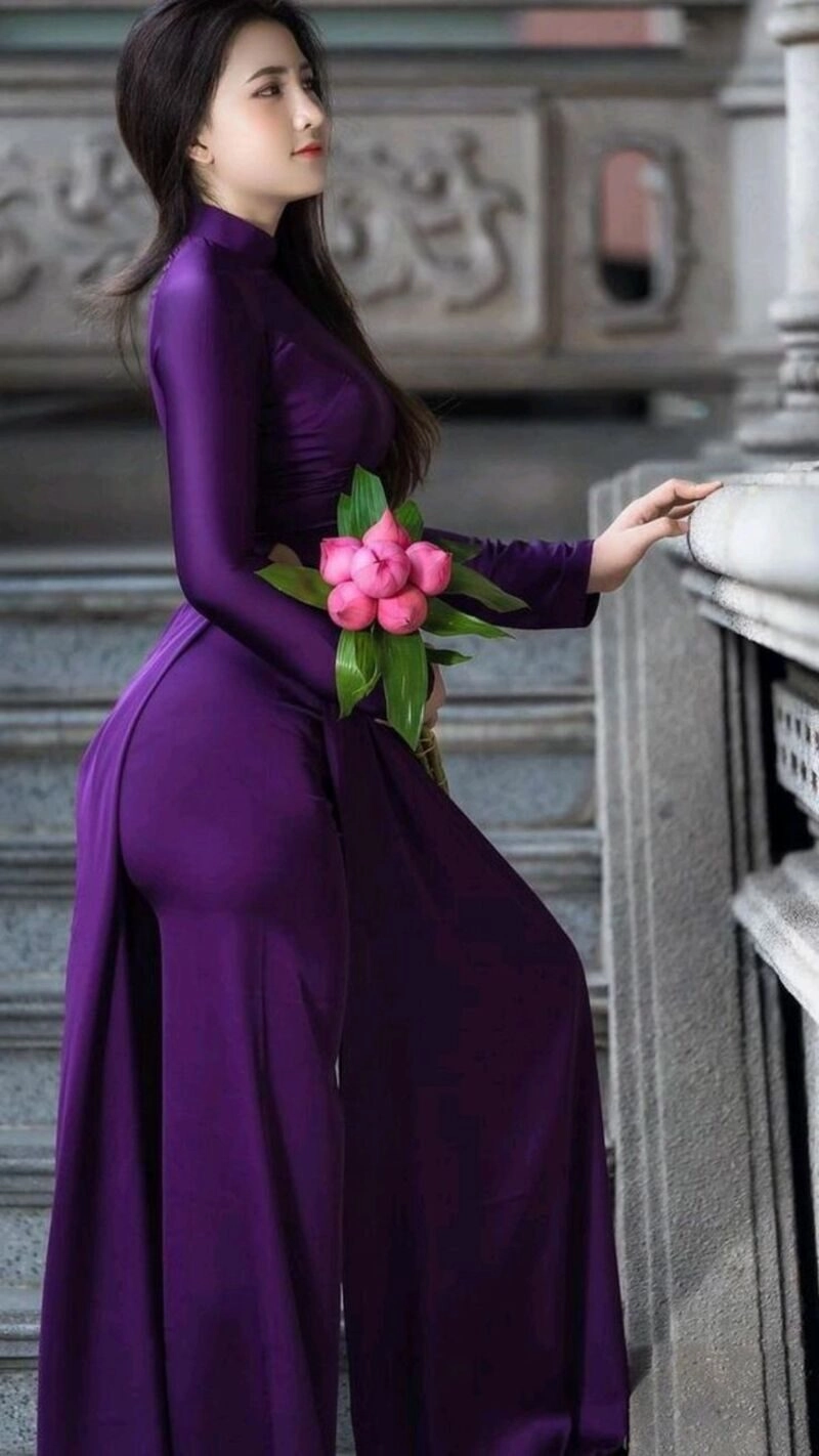 hình ảnh cô gái huế mặc áo dài tím