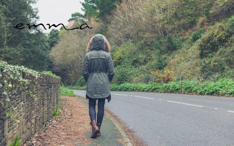 Chất Liệu Áo Khoác Nữ Thu Đông: Khả Năng Giữ Nhiệt Là Yếu Tố Quyết Định